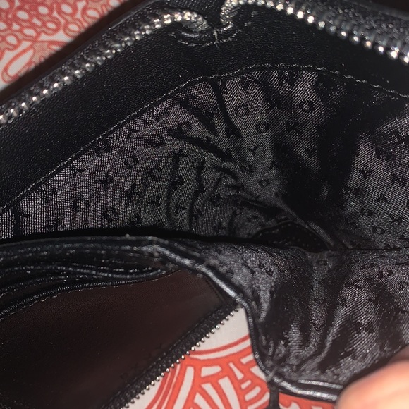 DKNY Vela Zip-Around Wallet (small) - Picture 4 of 8